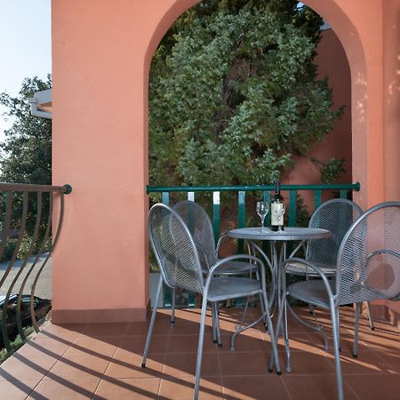Maistra Select Koversada Naturist Apartments Vrsar Extérieur photo