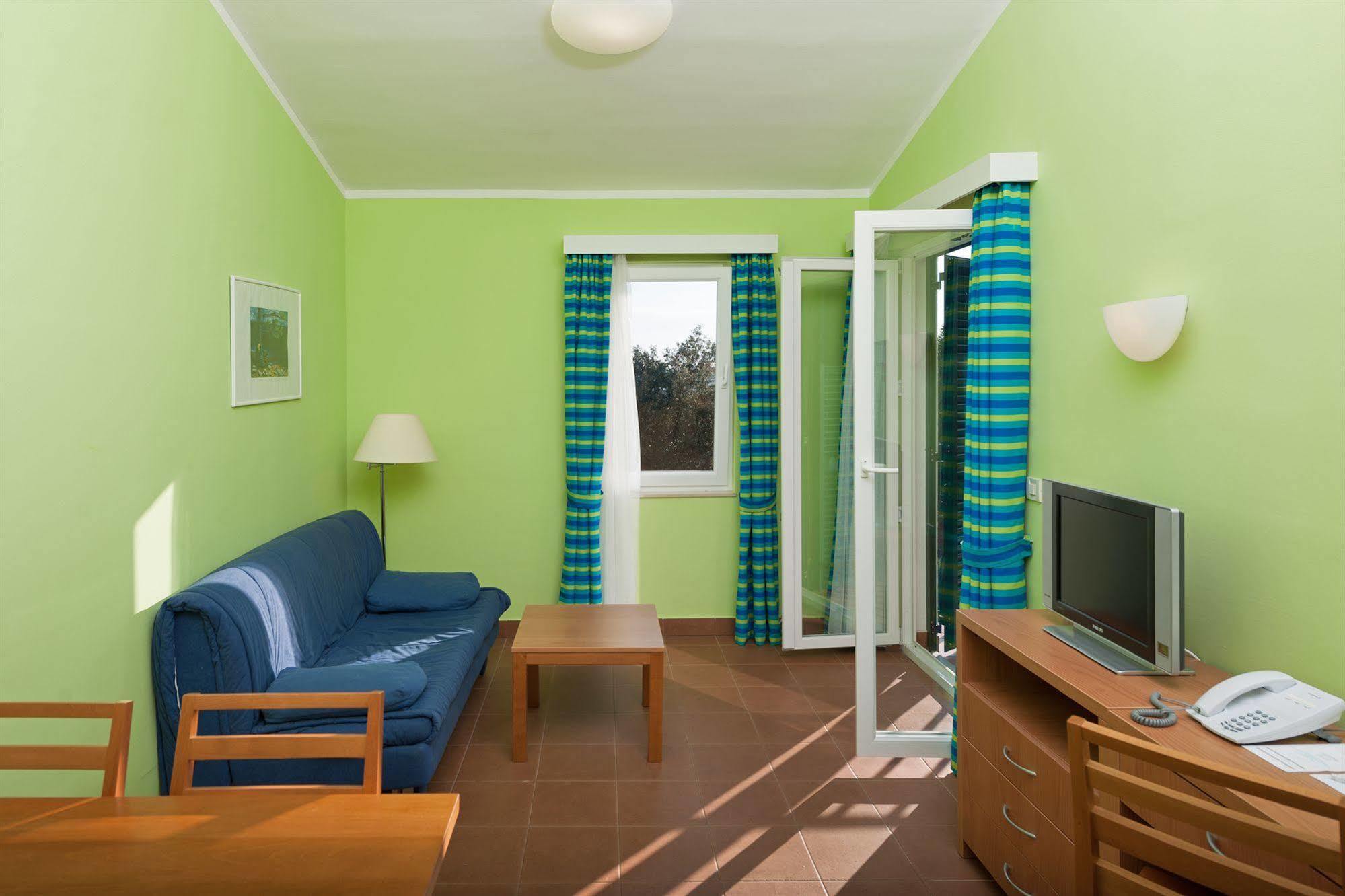 Maistra Select Koversada Naturist Apartments Vrsar Extérieur photo