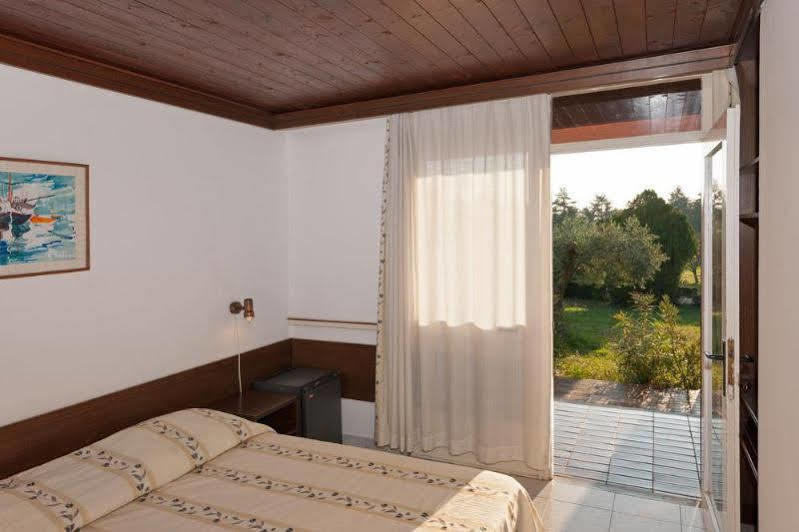 Maistra Select Koversada Naturist Apartments Vrsar Extérieur photo