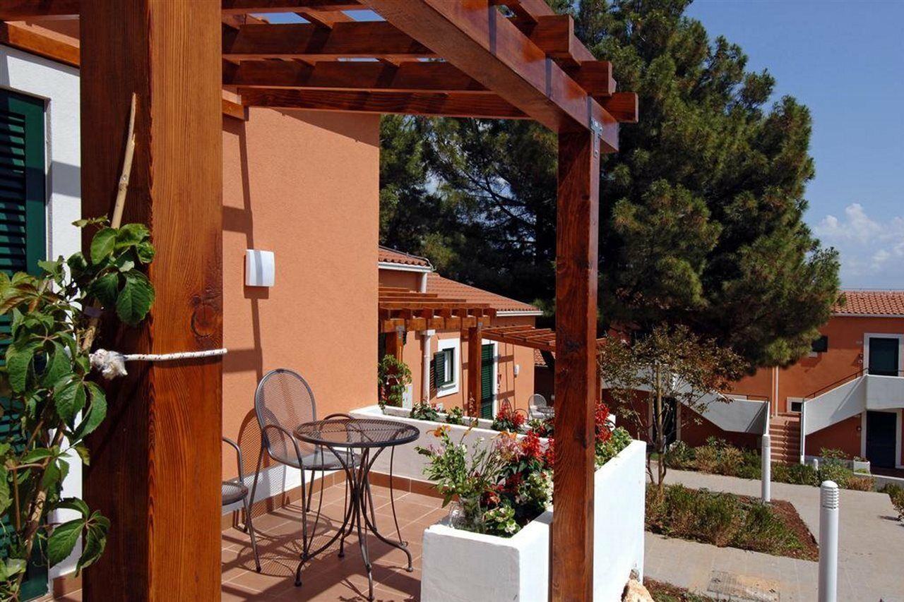 Maistra Select Koversada Naturist Apartments Vrsar Extérieur photo